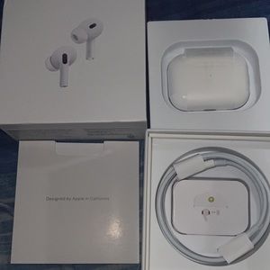AirPods Pro 2 GenerationWireless
Earbuds with MagSafeCharging
Case